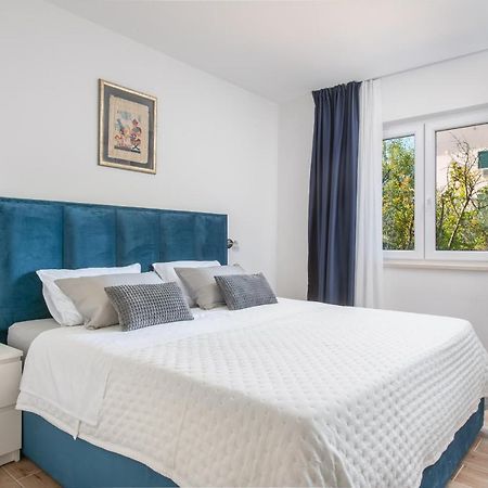 Apartment Kiki Каштель-Штафилич Экстерьер фото