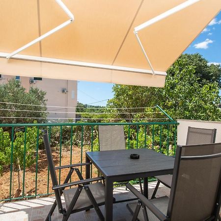 Apartment Kiki Каштель-Штафилич Экстерьер фото