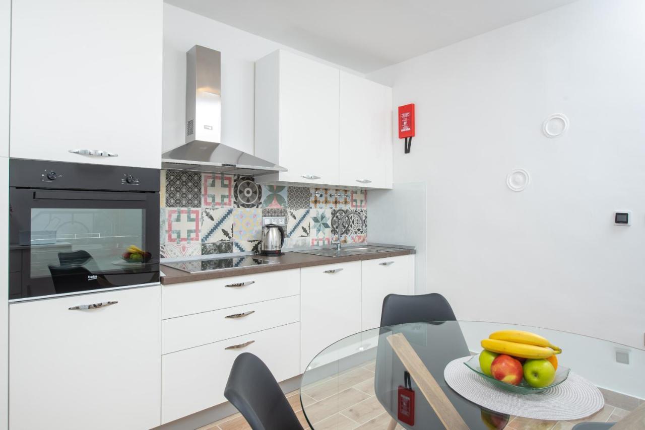 Apartment Kiki Каштель-Штафилич Экстерьер фото